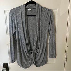 Gray Yoga Front Twist Top. Size XL
